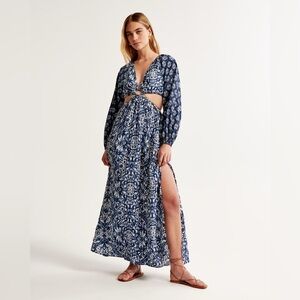 New with Tags Abercrombie Long-Sleeve Plunge Cutout Maxi Dress - Medium